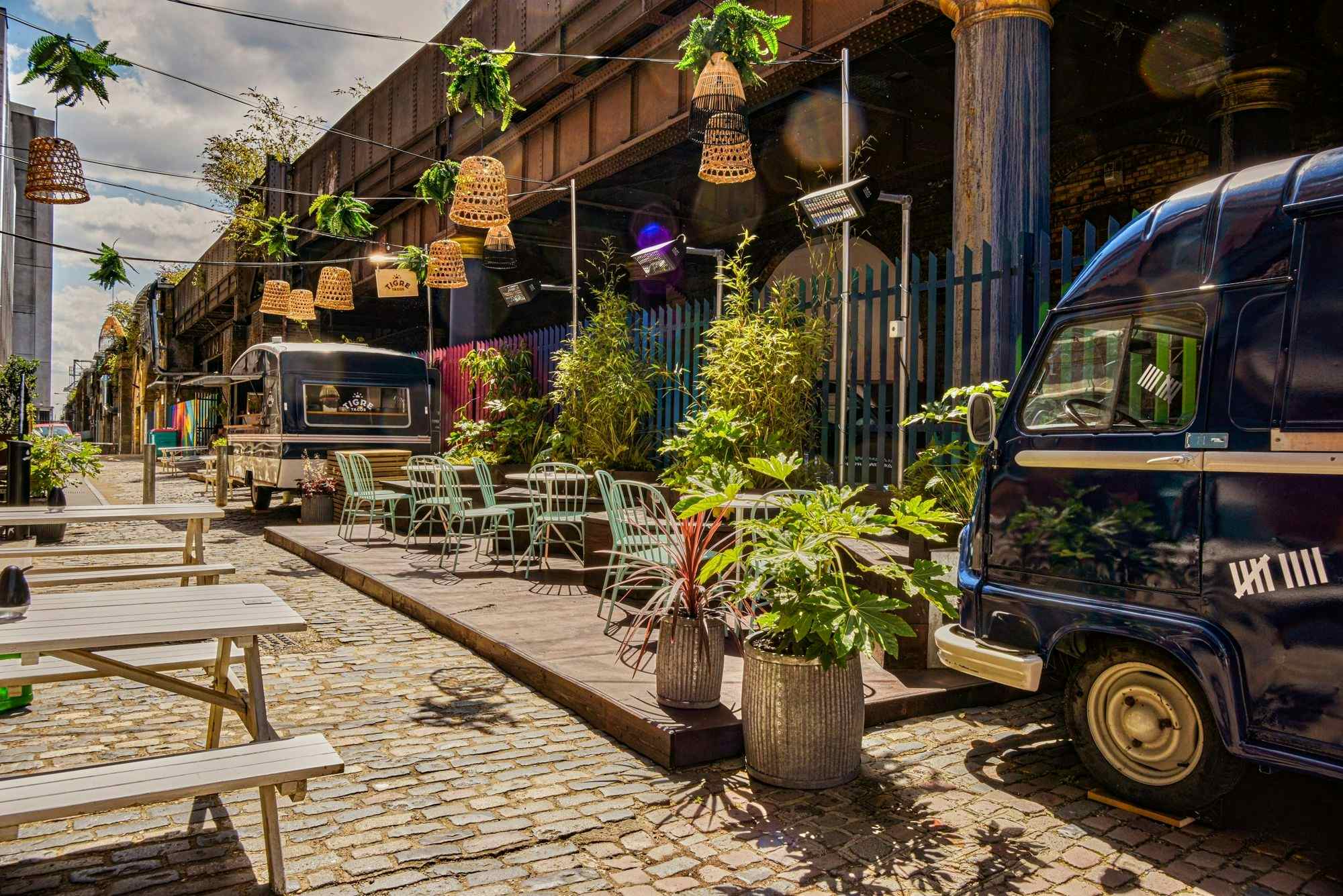 COCKTAIL BAR - Basement 2