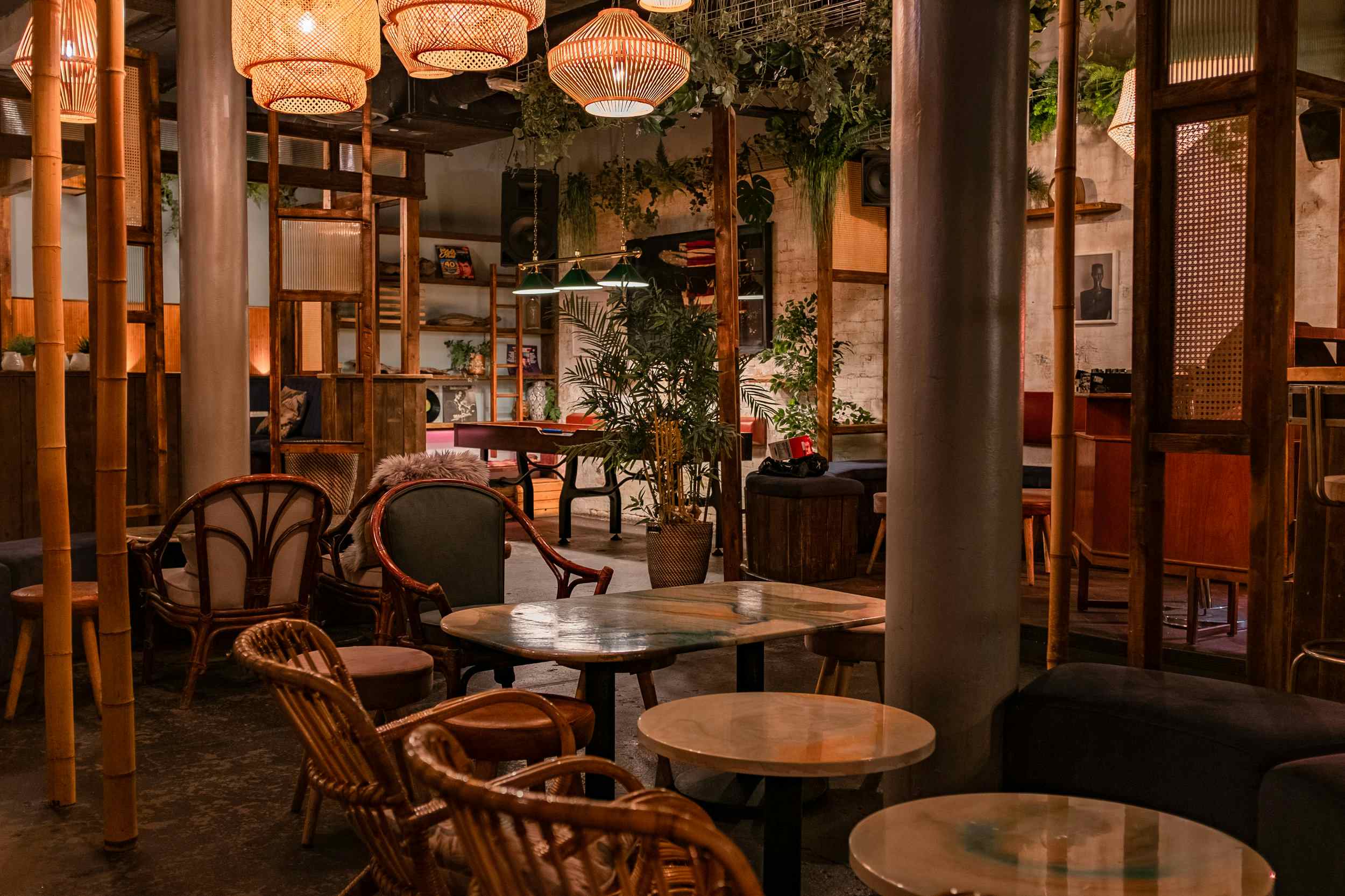 COCKTAIL BAR - Basement 1