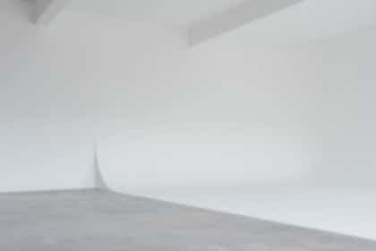Bright photography studio with infinity wall in Liverpools Baltic area 4