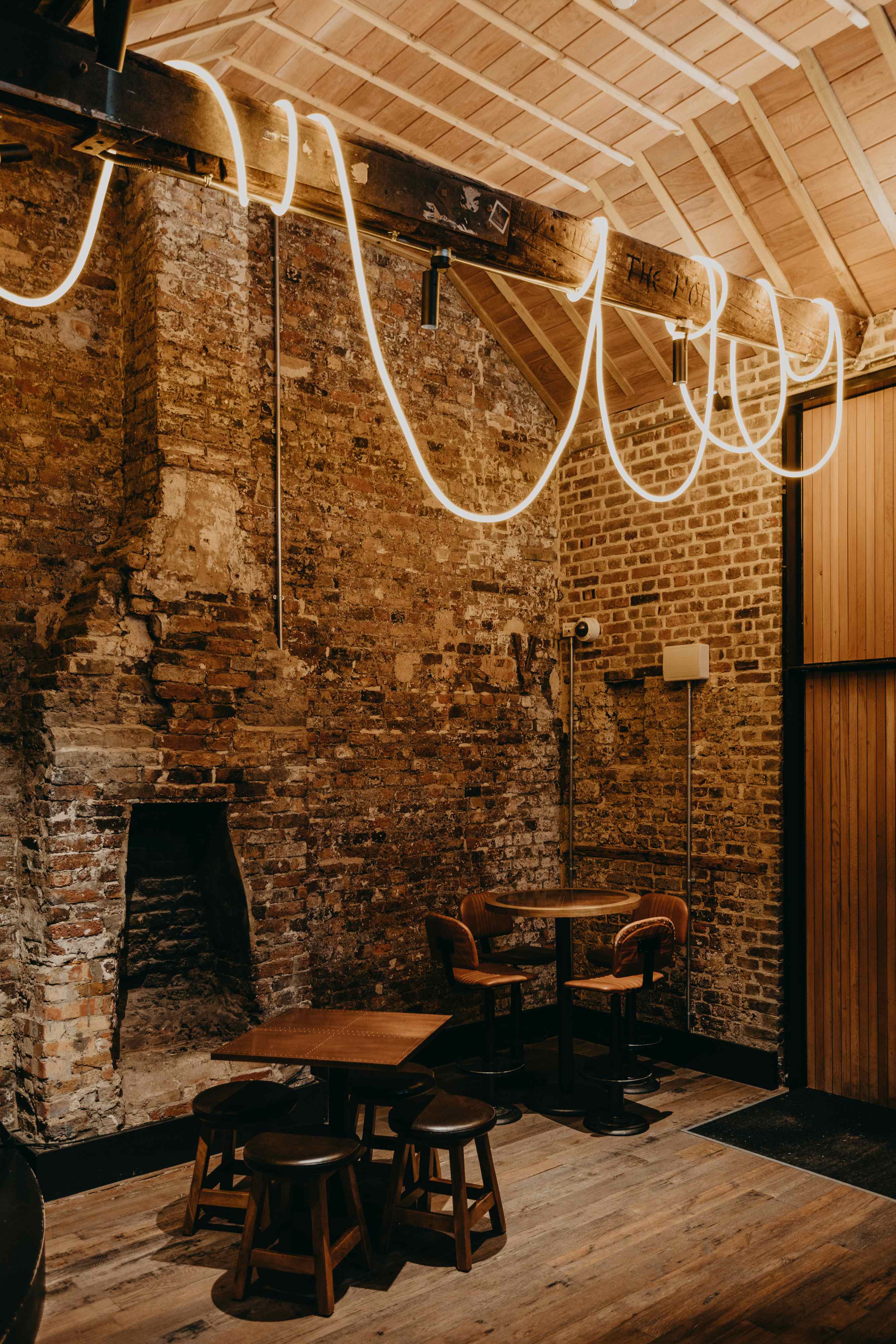 The Lower Third - Cocktail Bar & Clubroom 5