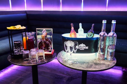 Dancefloor Booth 2