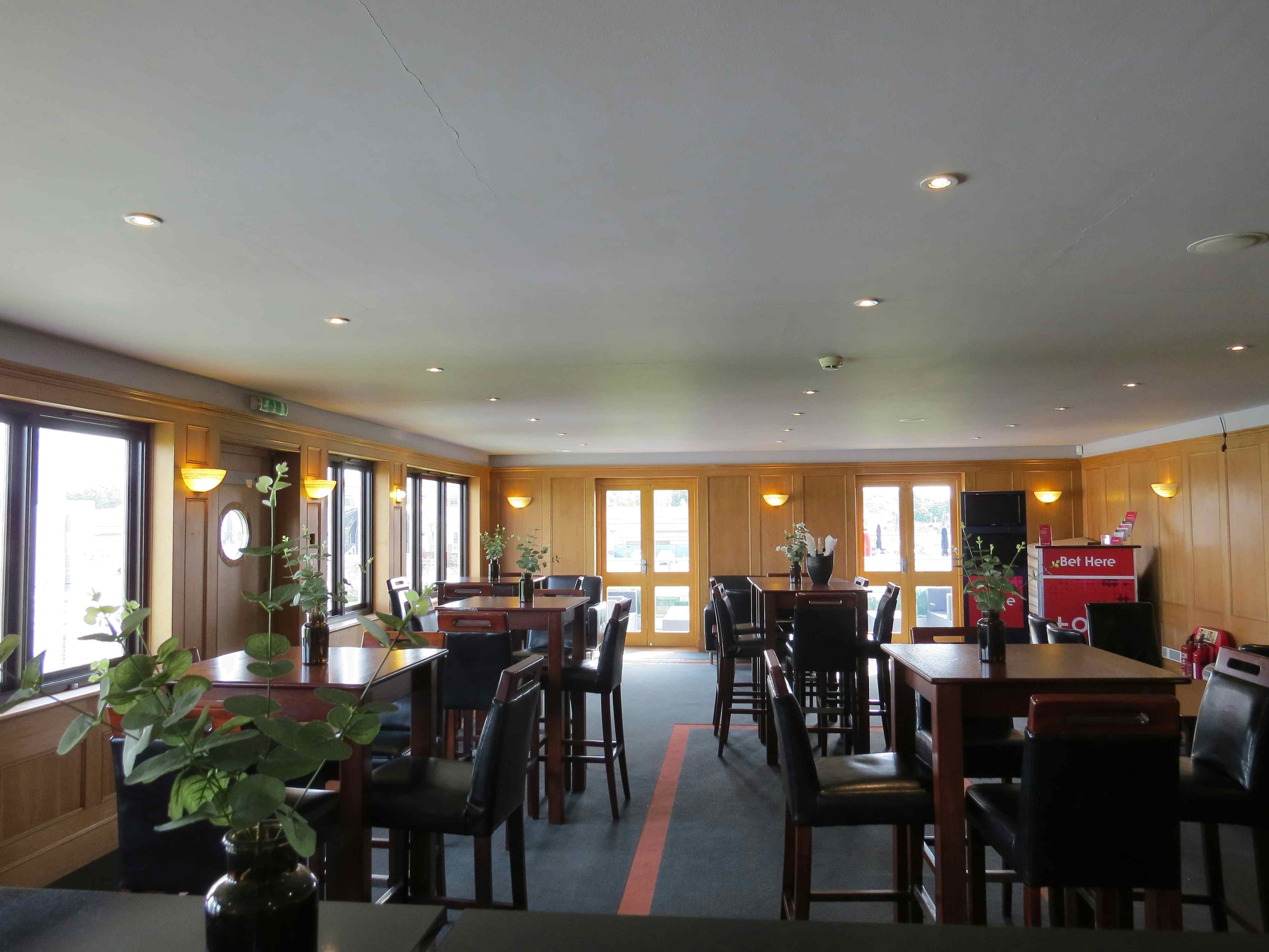 Owners & Trainers Suite 2