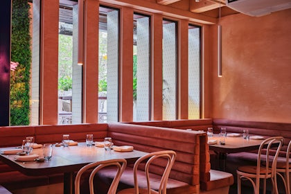 Pinchy's Lobster and Champagne Bar 1