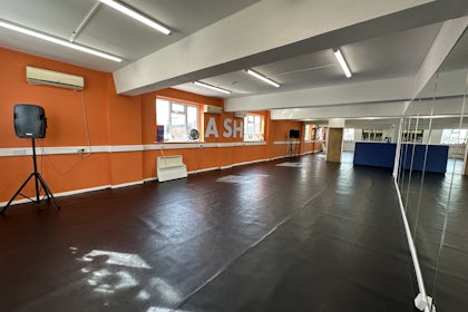 Bey Studio 1