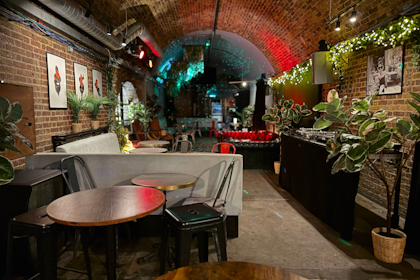Full venue 7