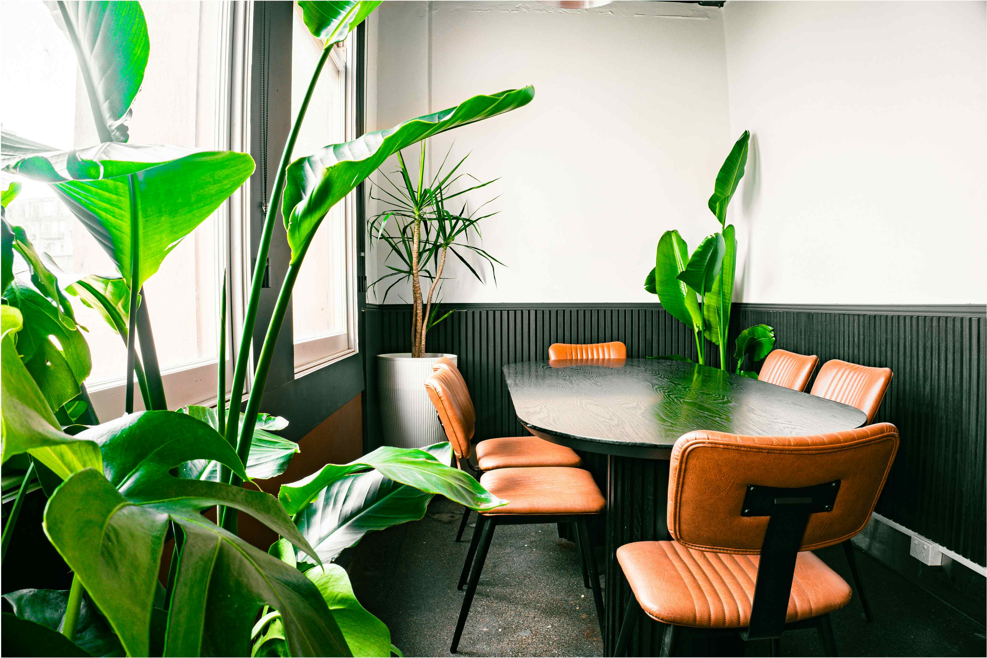 Little Red's Cocktail Bar 6