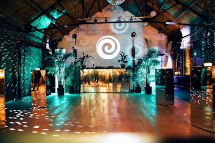Studio 2 4