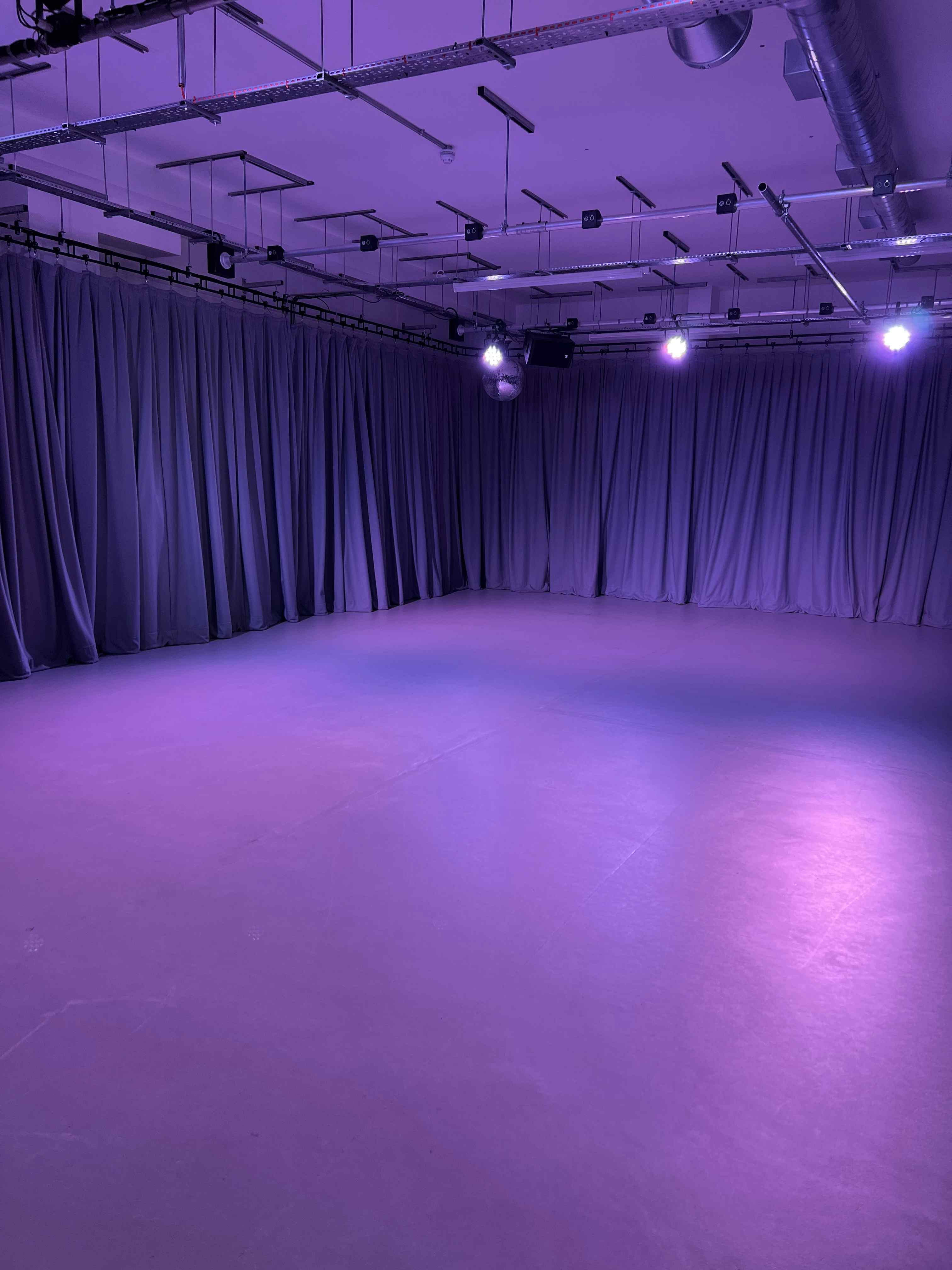 Hackney Showroom  16