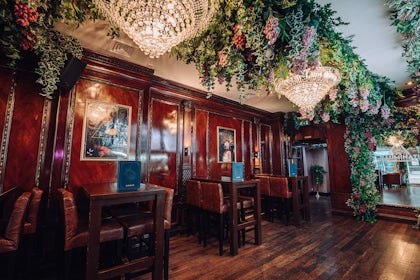 Cocktail Lounge 3