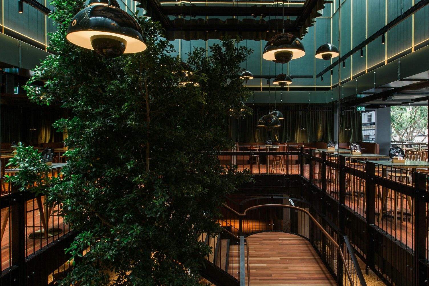 THE KENSINGTON LOUNGE 3