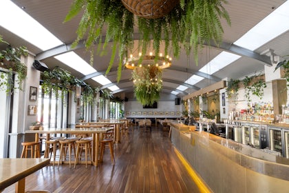 GARDEN BAR 1
