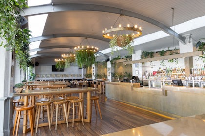 GARDEN BAR 2