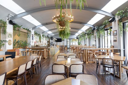 GARDEN BAR 4