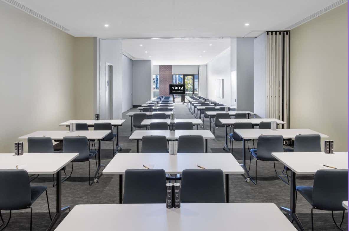 Franklin + Queen Room