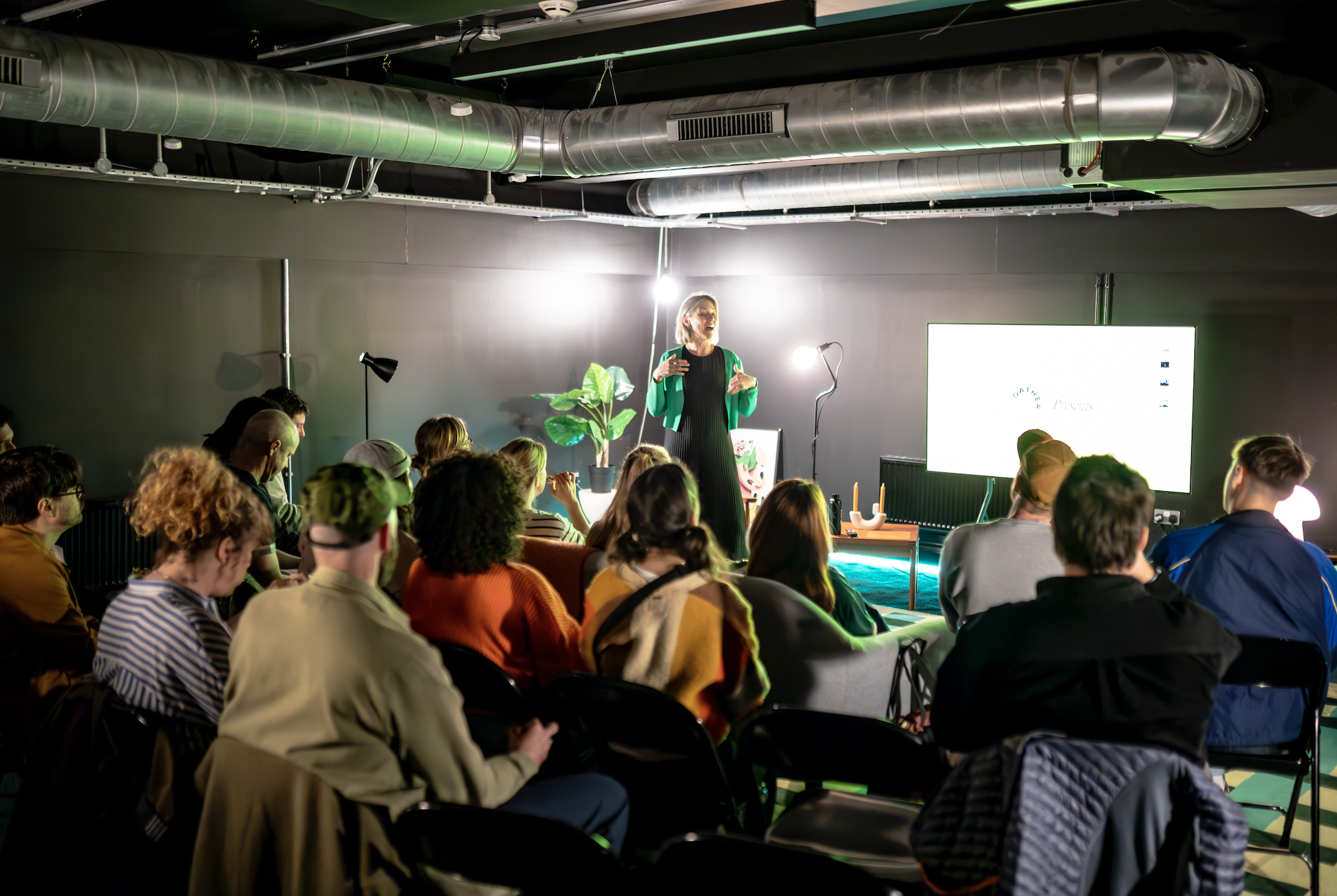 Cosy Meeting Room  2