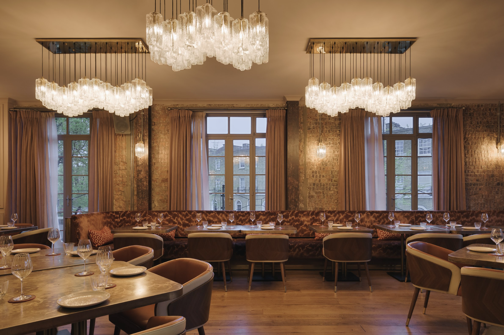 The Restaurant / Lounge 4