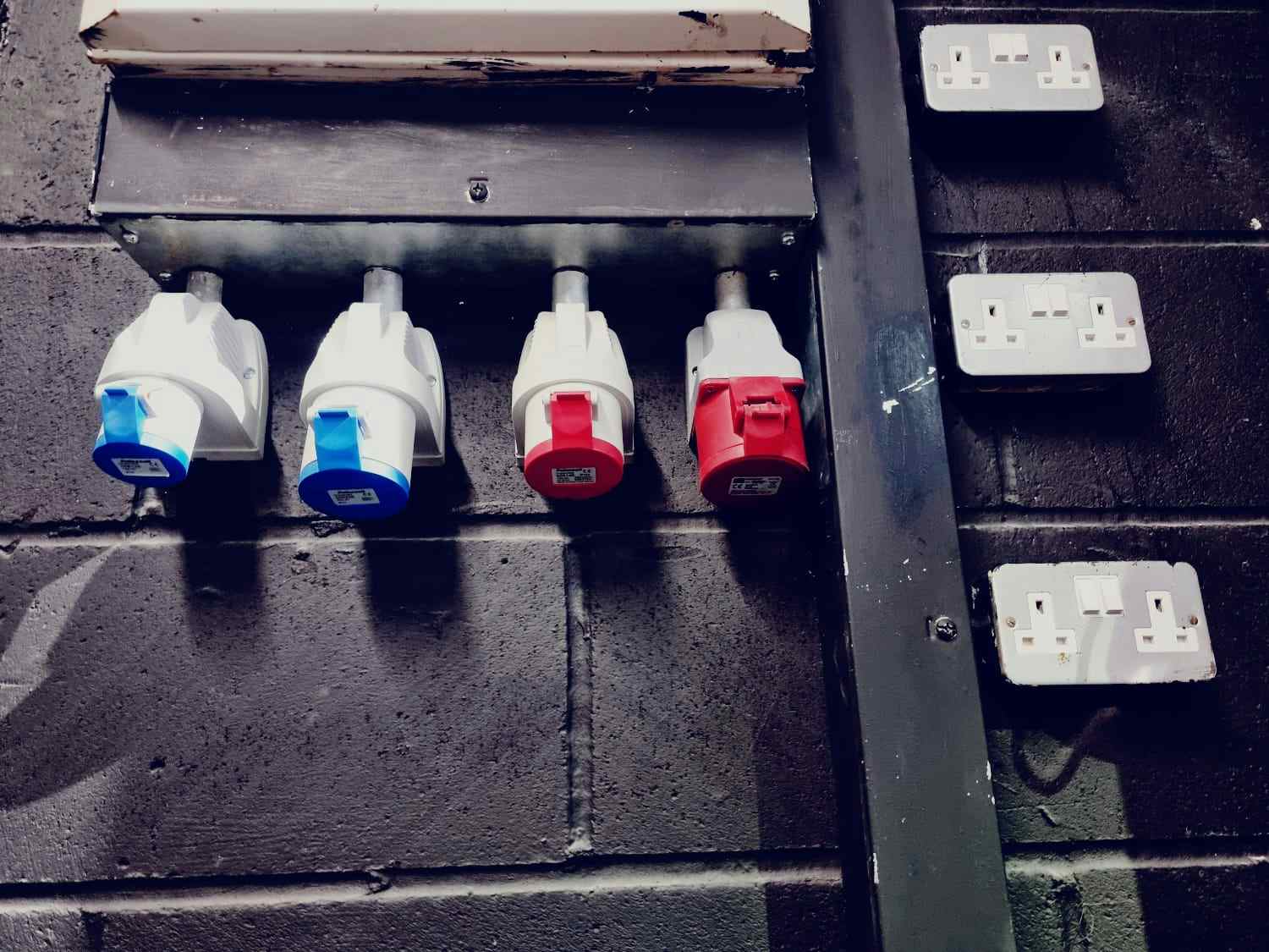 TV Studio / Photographic Studio (1000 Sq.ft) 8