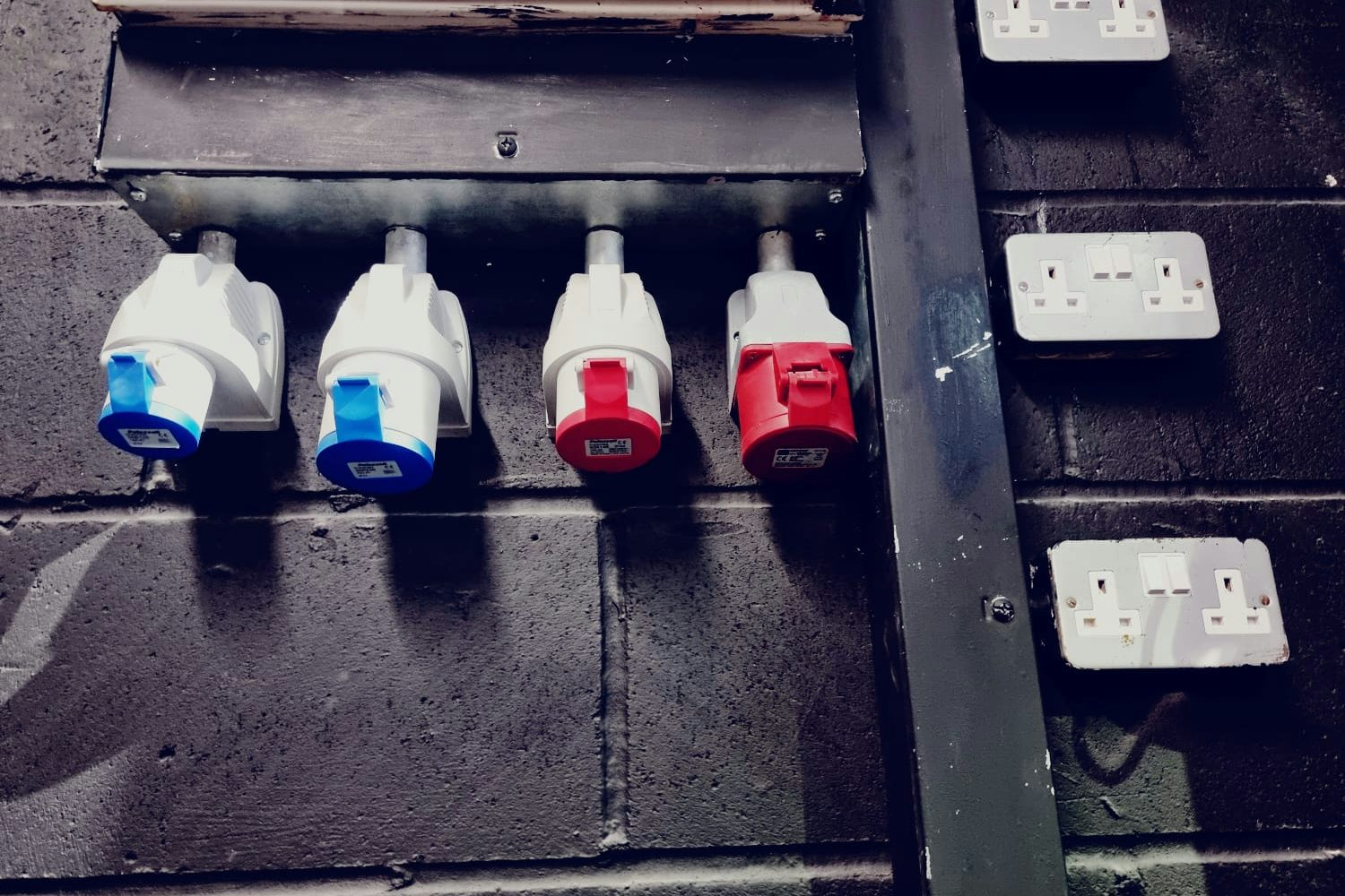 TV Studio / Photographic Studio (1000 Sq.ft) 8