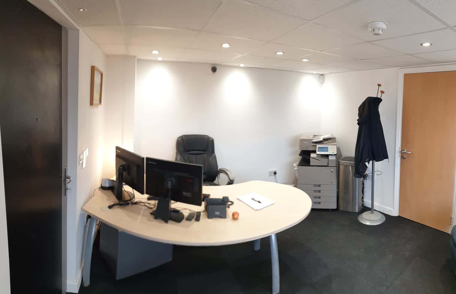 TV Studio / Photographic Studio (1000 Sq.ft) 6