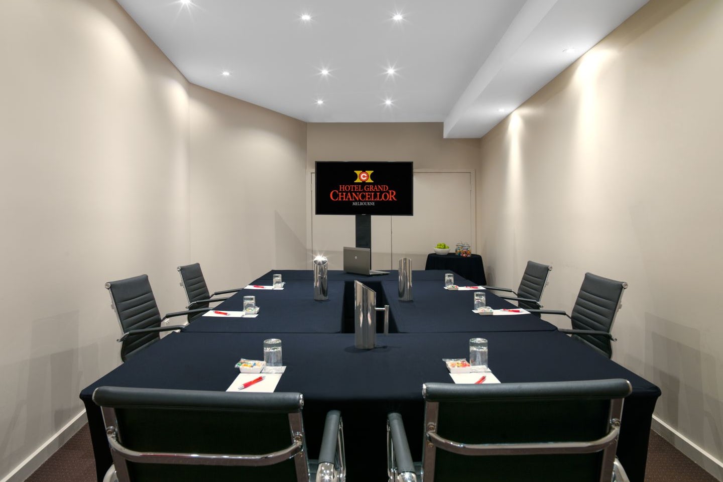 Chancellor Six 3D tour