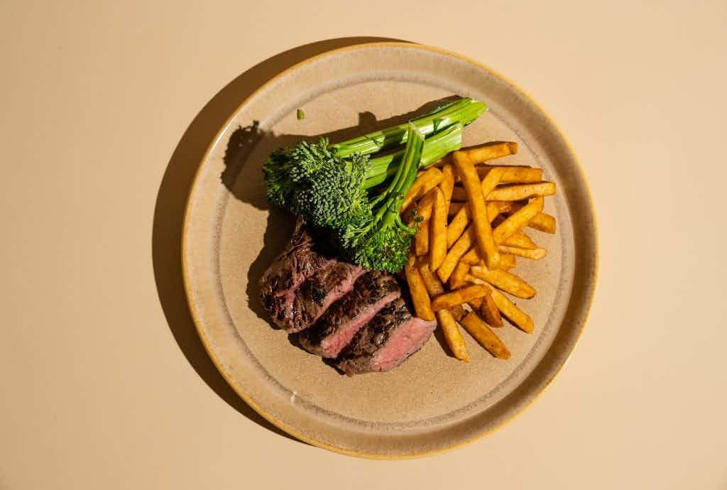 Marilyn's Bar and Diner 7