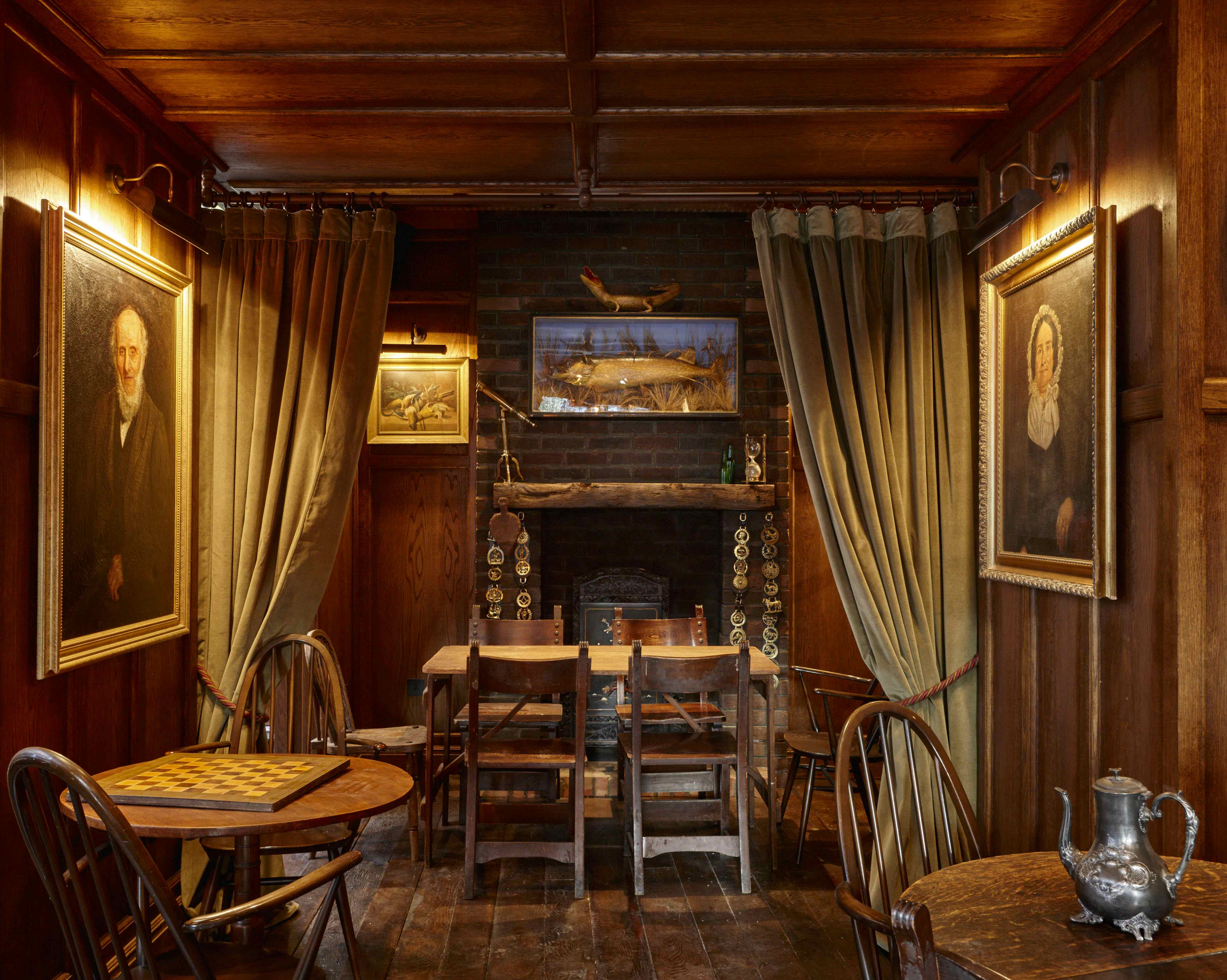 Mr Fogg's Tavern and Gin Parlour 2