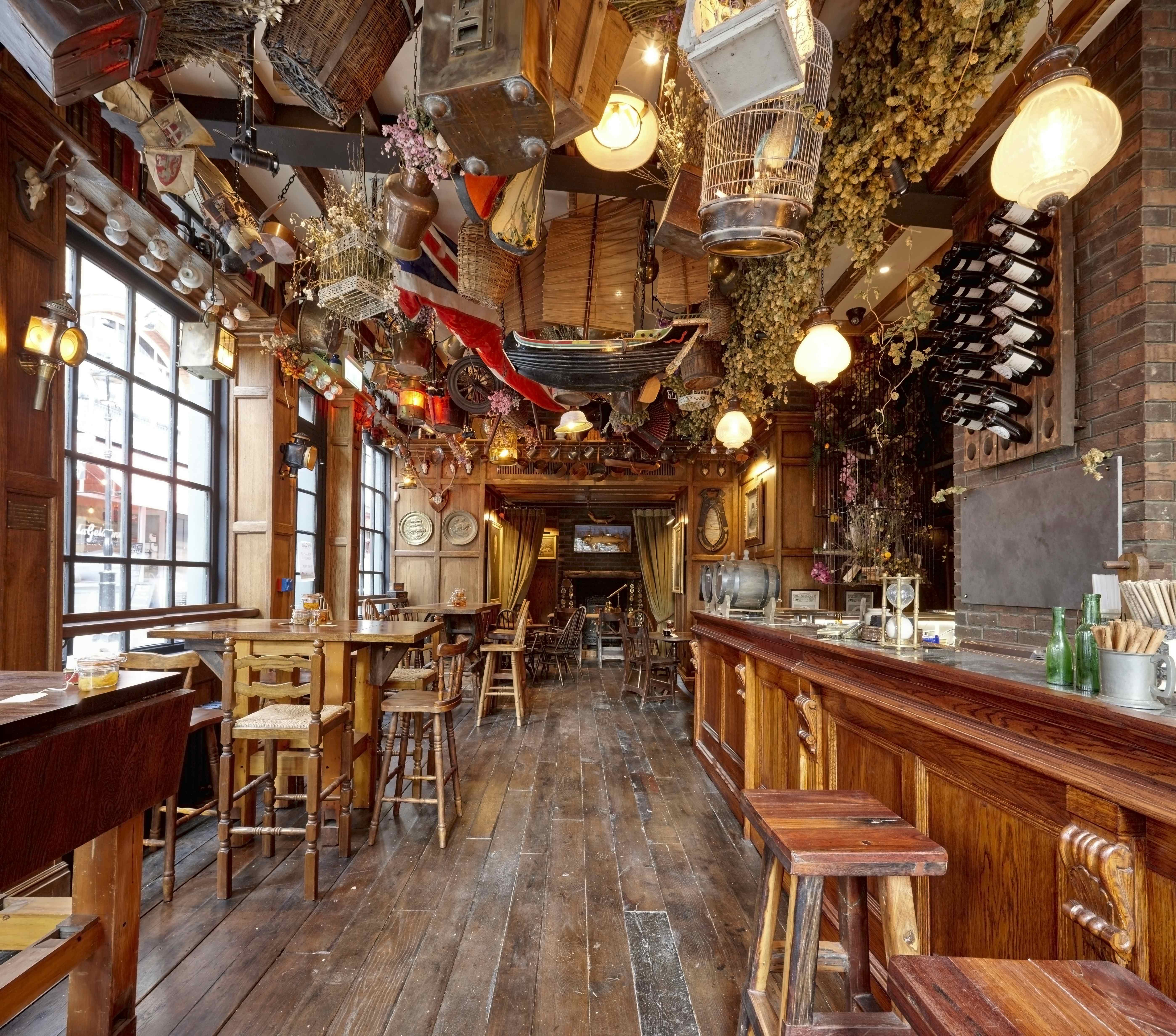 Mr Fogg's Tavern and Gin Parlour 4