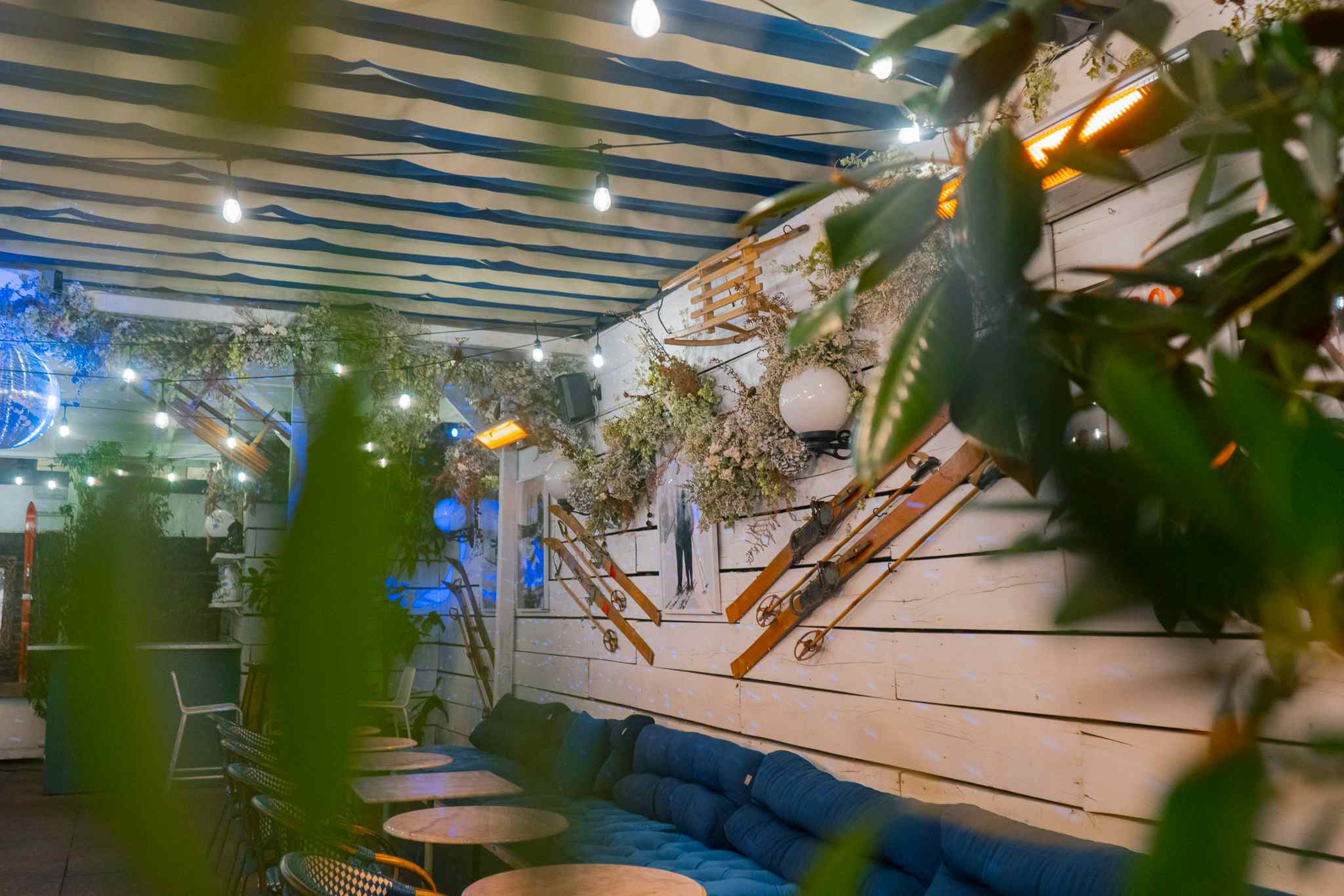 Weatherproof Rooftop Bar | Perfect Summer Party 17