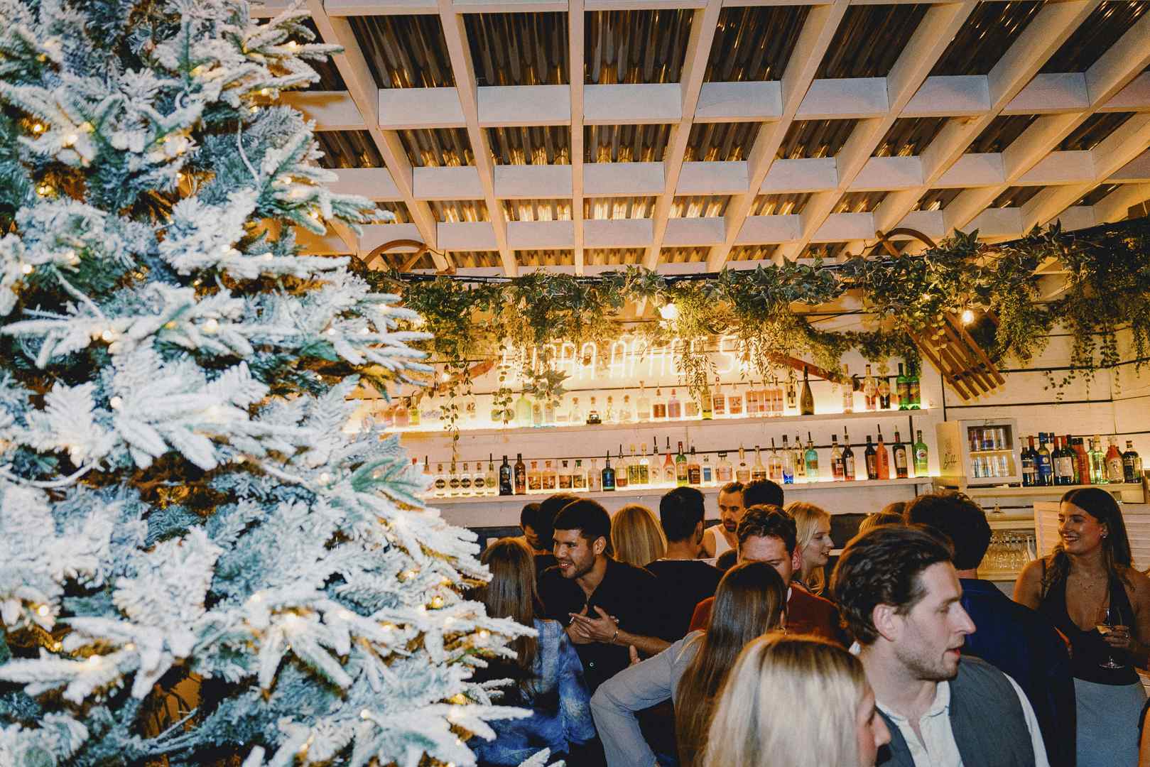 Weatherproof Rooftop Bar | Perfect Summer Party 5