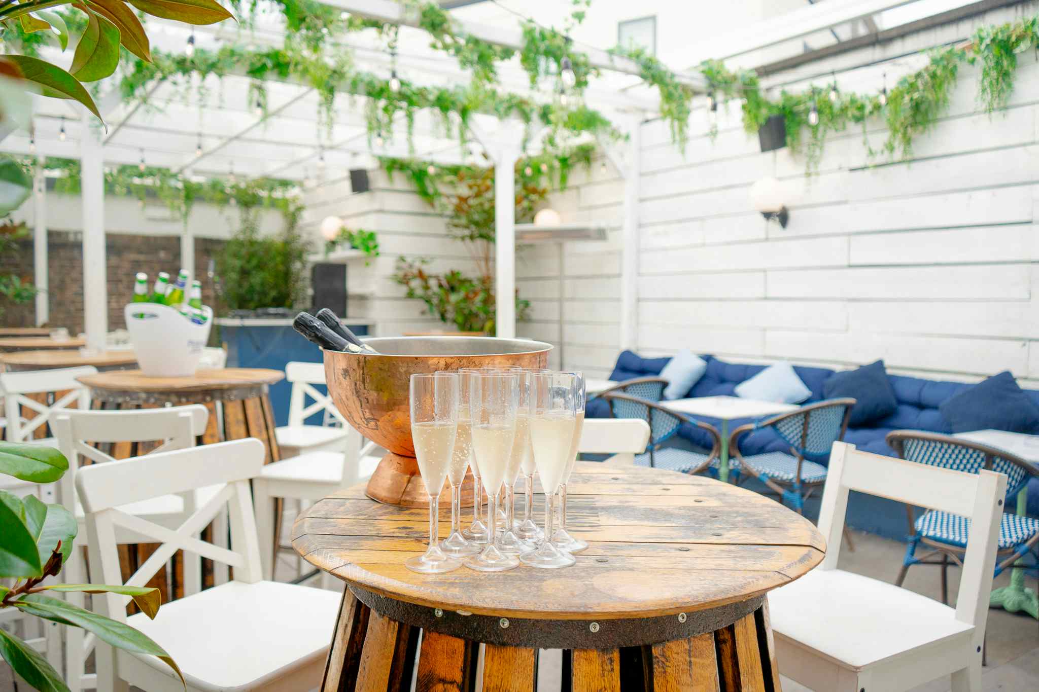 Weatherproof Rooftop Bar | Perfect Summer Party 30