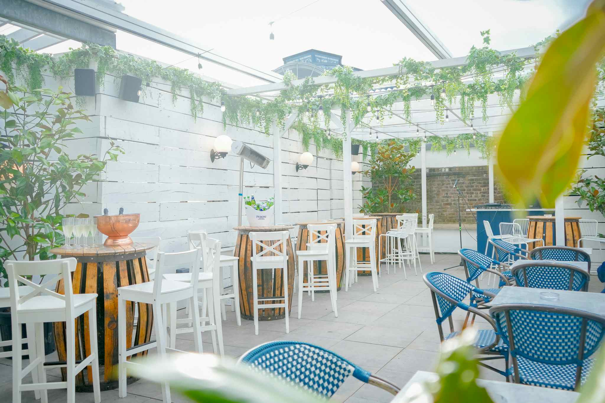 Weatherproof Rooftop Bar | Perfect Summer Party 28