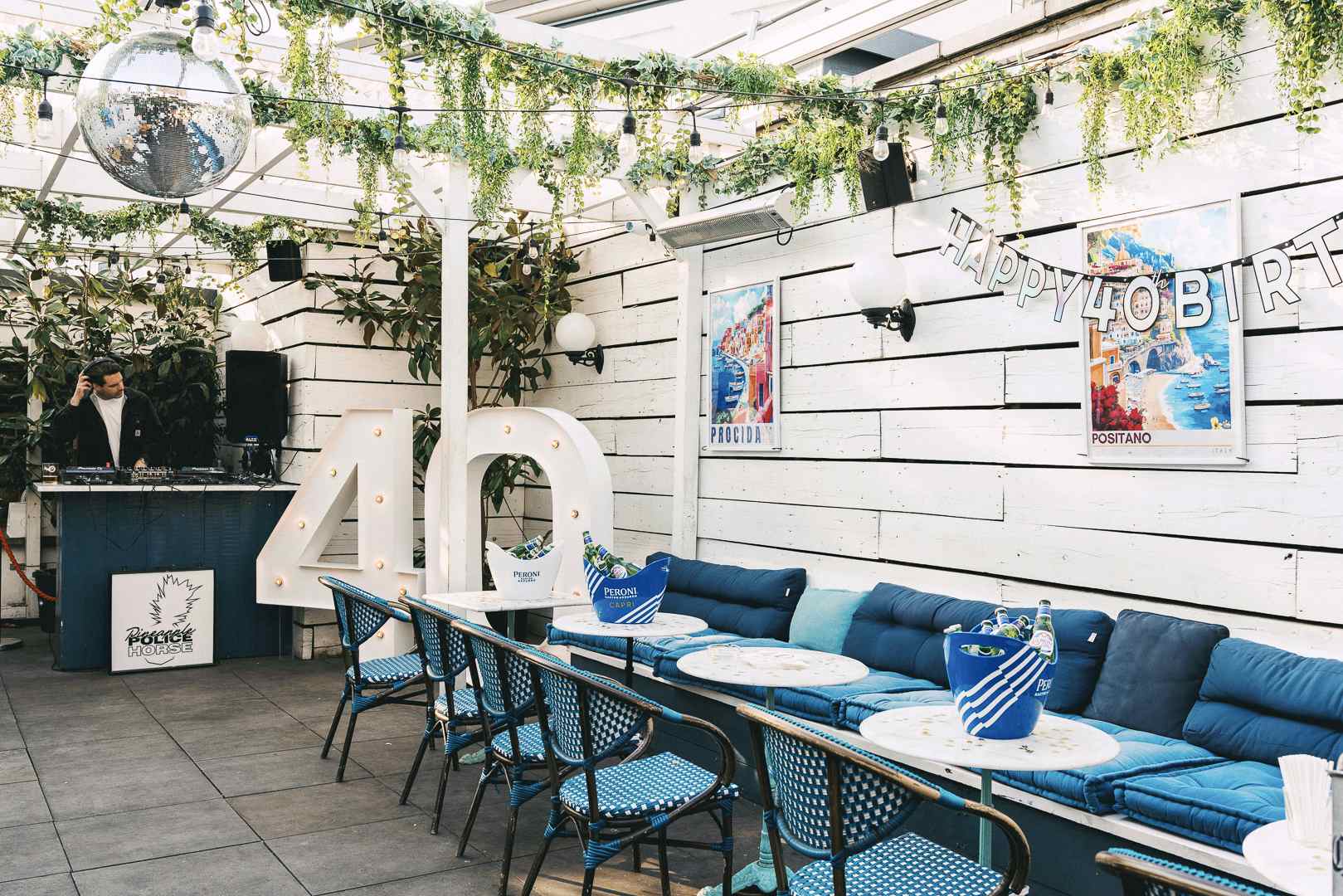 Weatherproof Rooftop Bar | Perfect Summer Party 19
