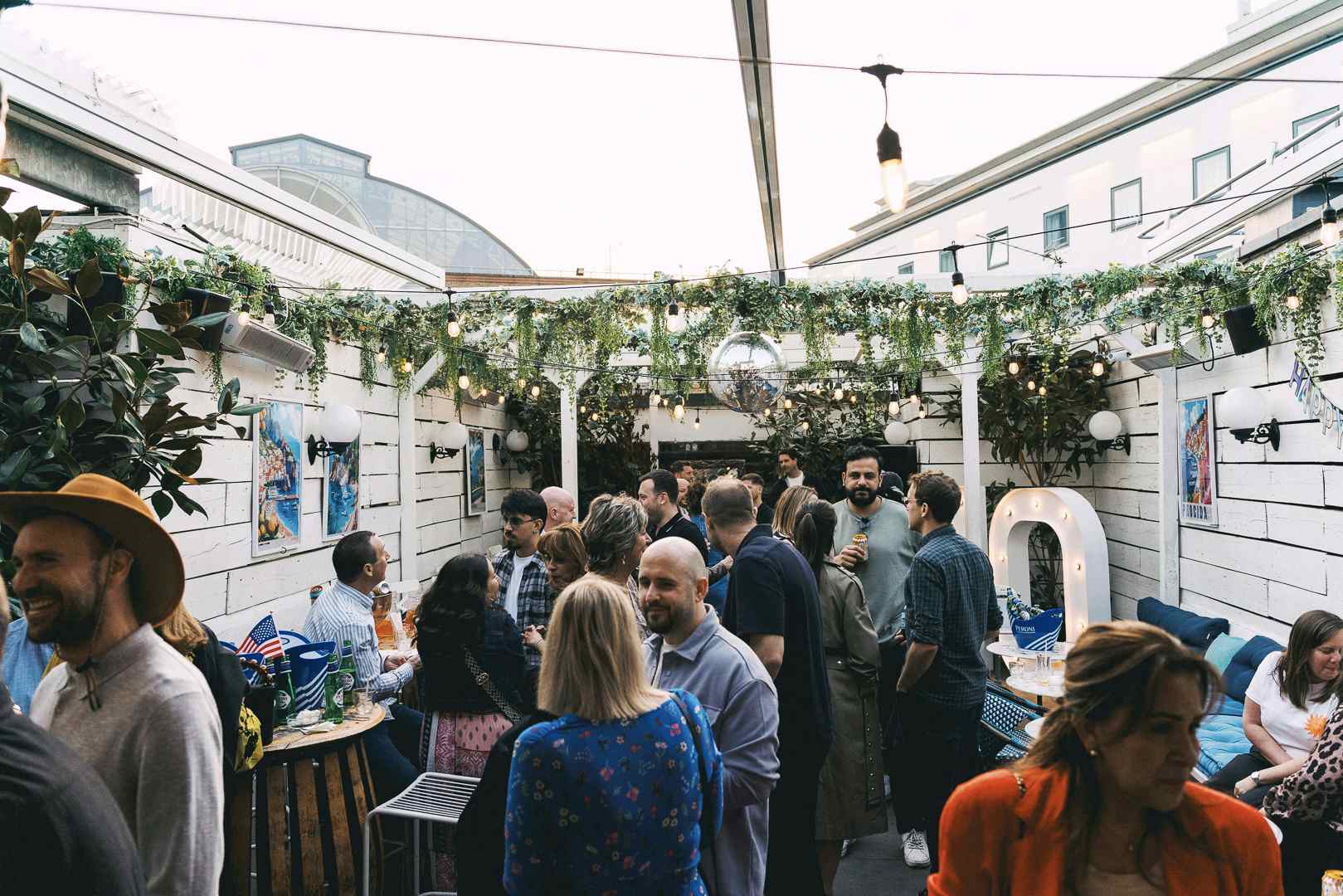 Weatherproof Rooftop Bar | Perfect Summer Party 42