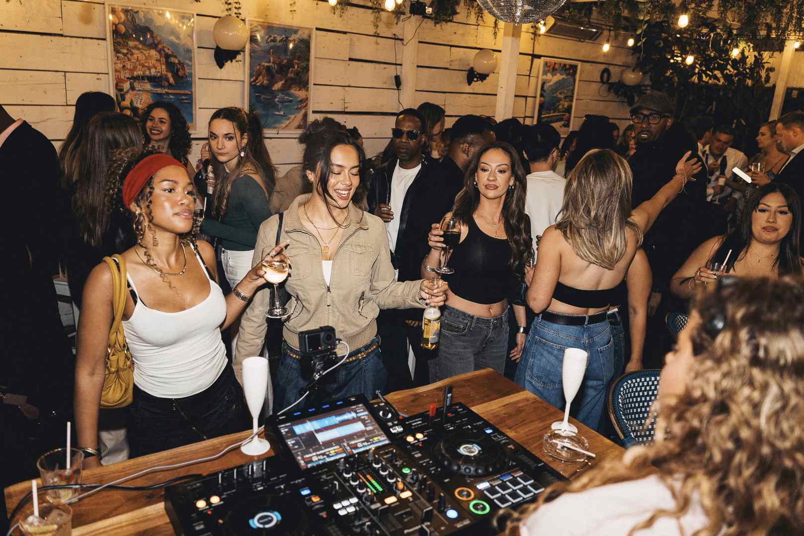 Weatherproof Rooftop Bar | Perfect Summer Party 13