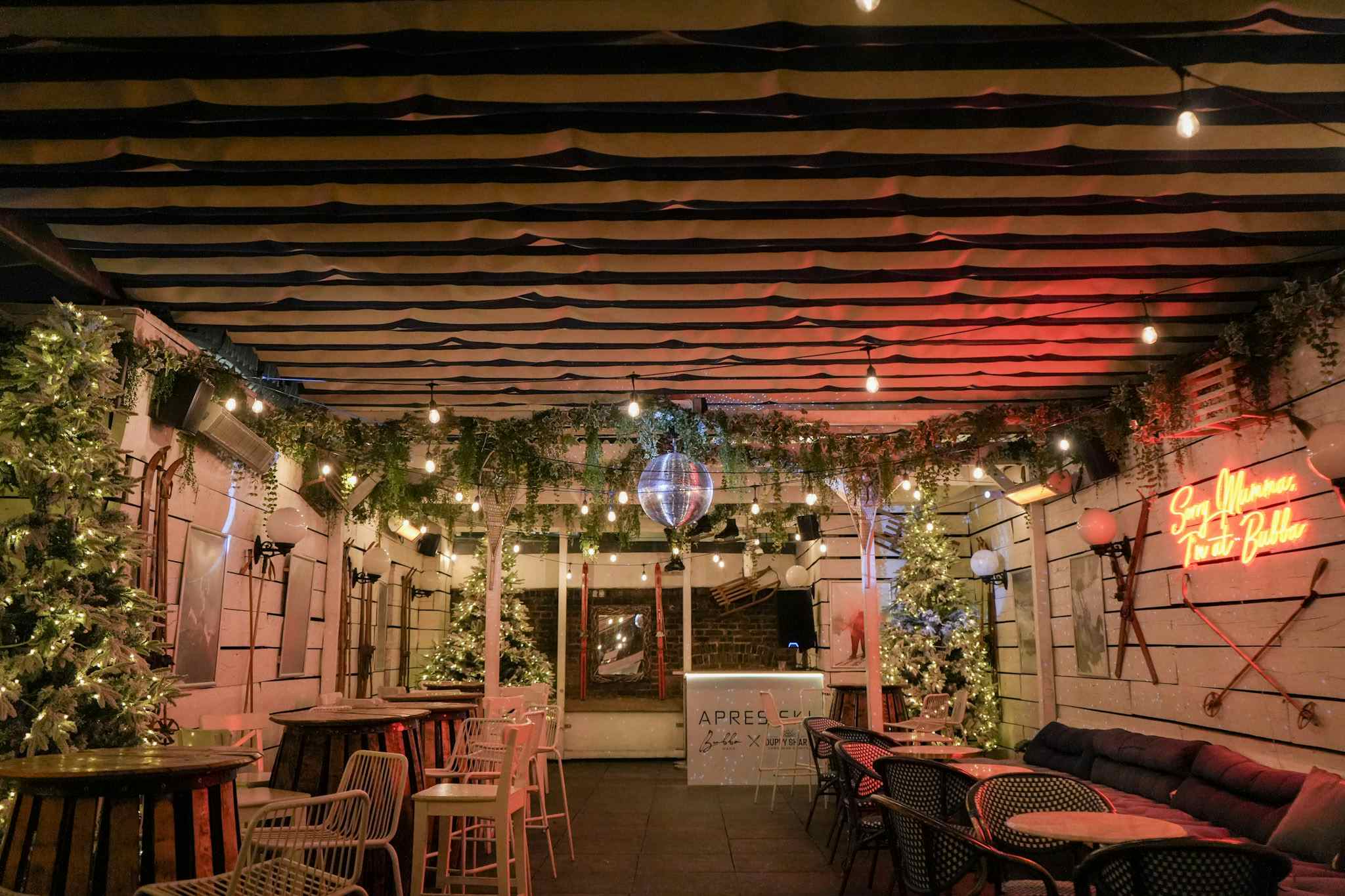 Christmas At Bubba Oasis 5