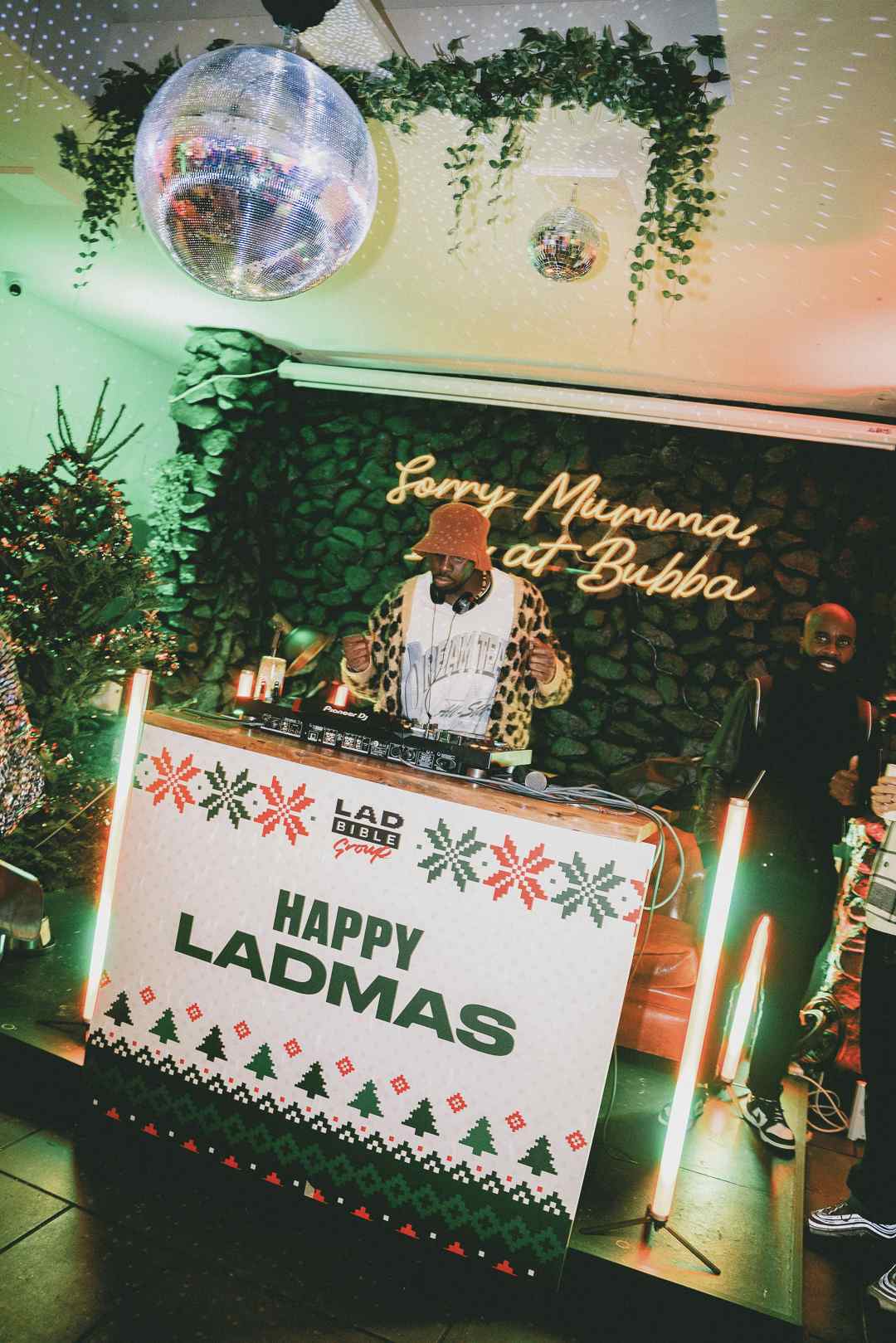 Christmas At Bubba Oasis 8