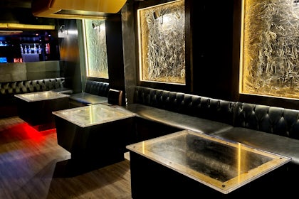 Semi Private & VIP Booths 4