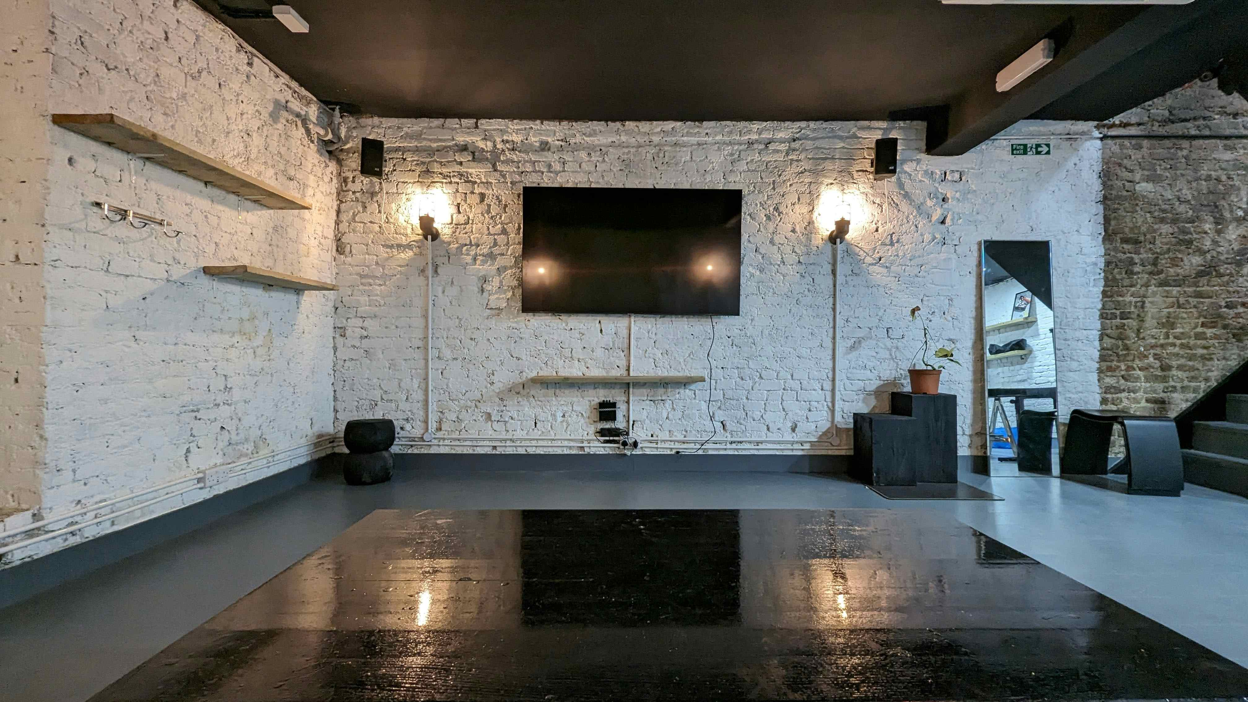 DS Industrial Warehouse Basement Studio 3