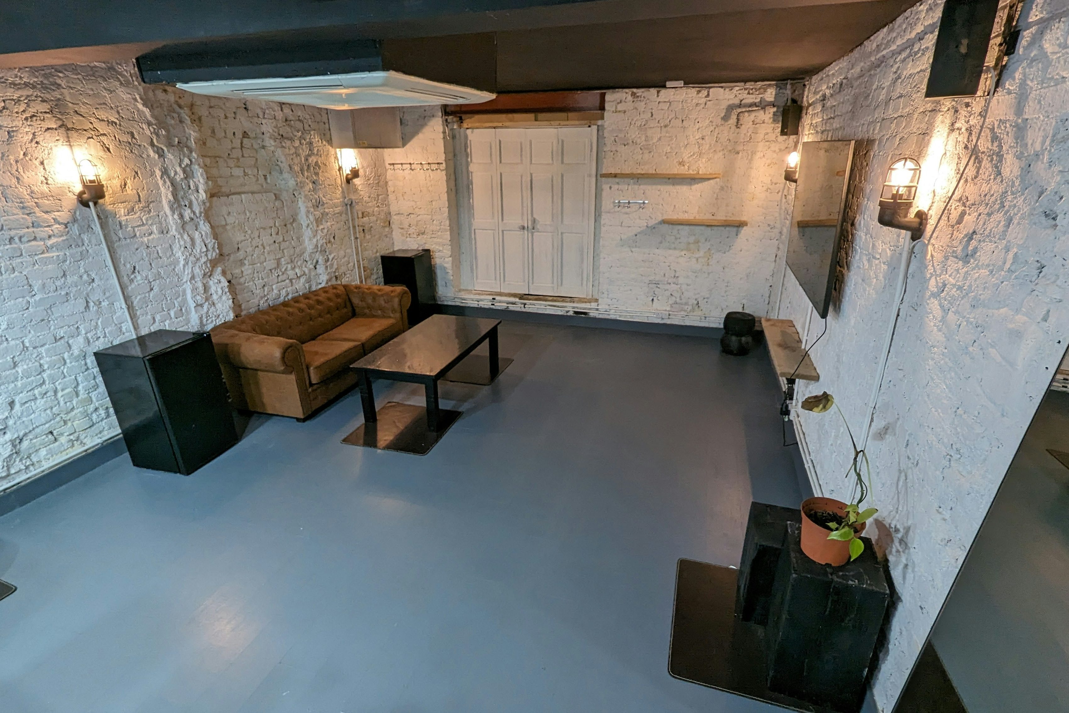 DS Industrial Warehouse Basement Studio 4