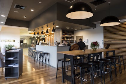 No.10 Restaurant & Bar 2