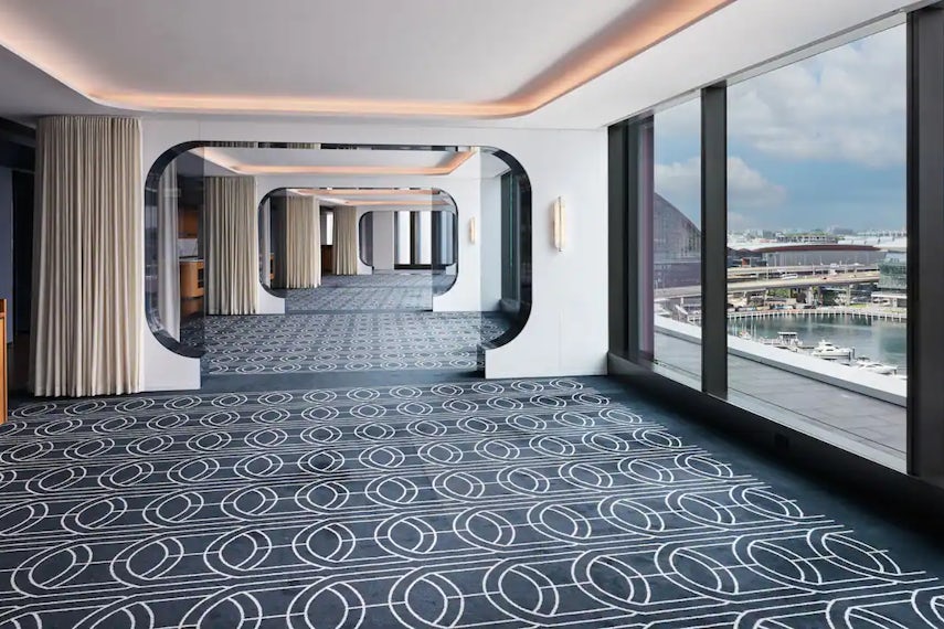 The Upper Deck 0