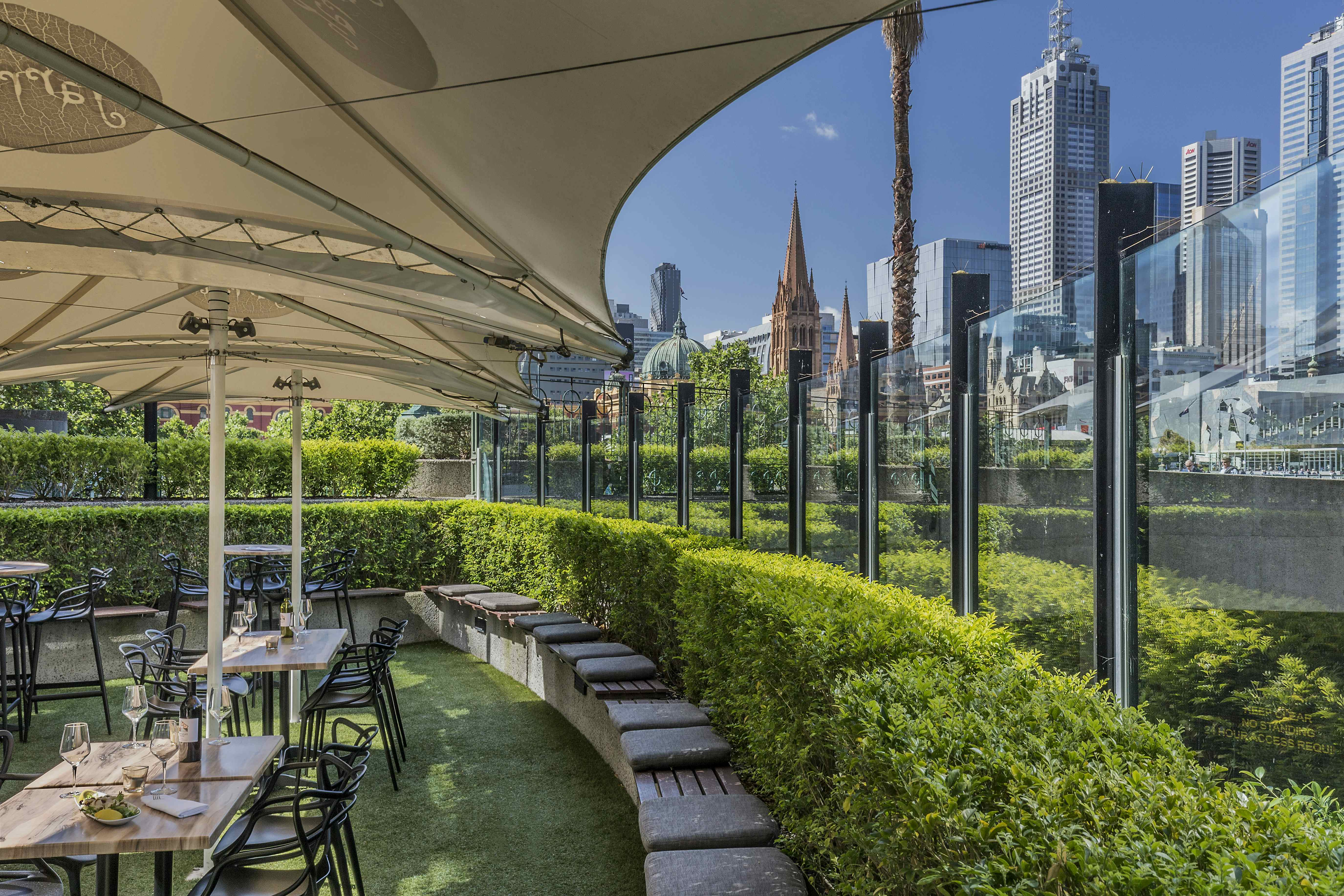 Jarrah Bar & Outdoor Terrace