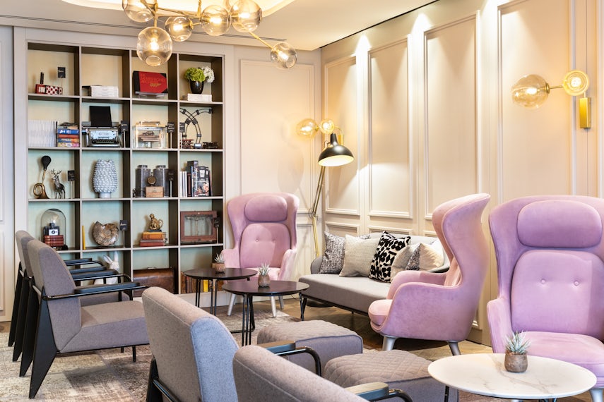 The Drawing Room 0
