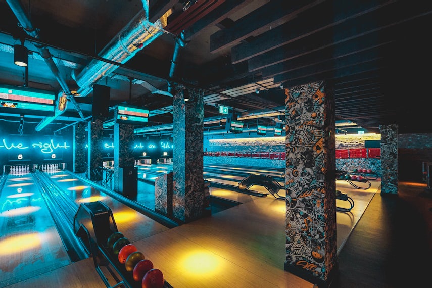 MAIN LANES - East and West Wings 0