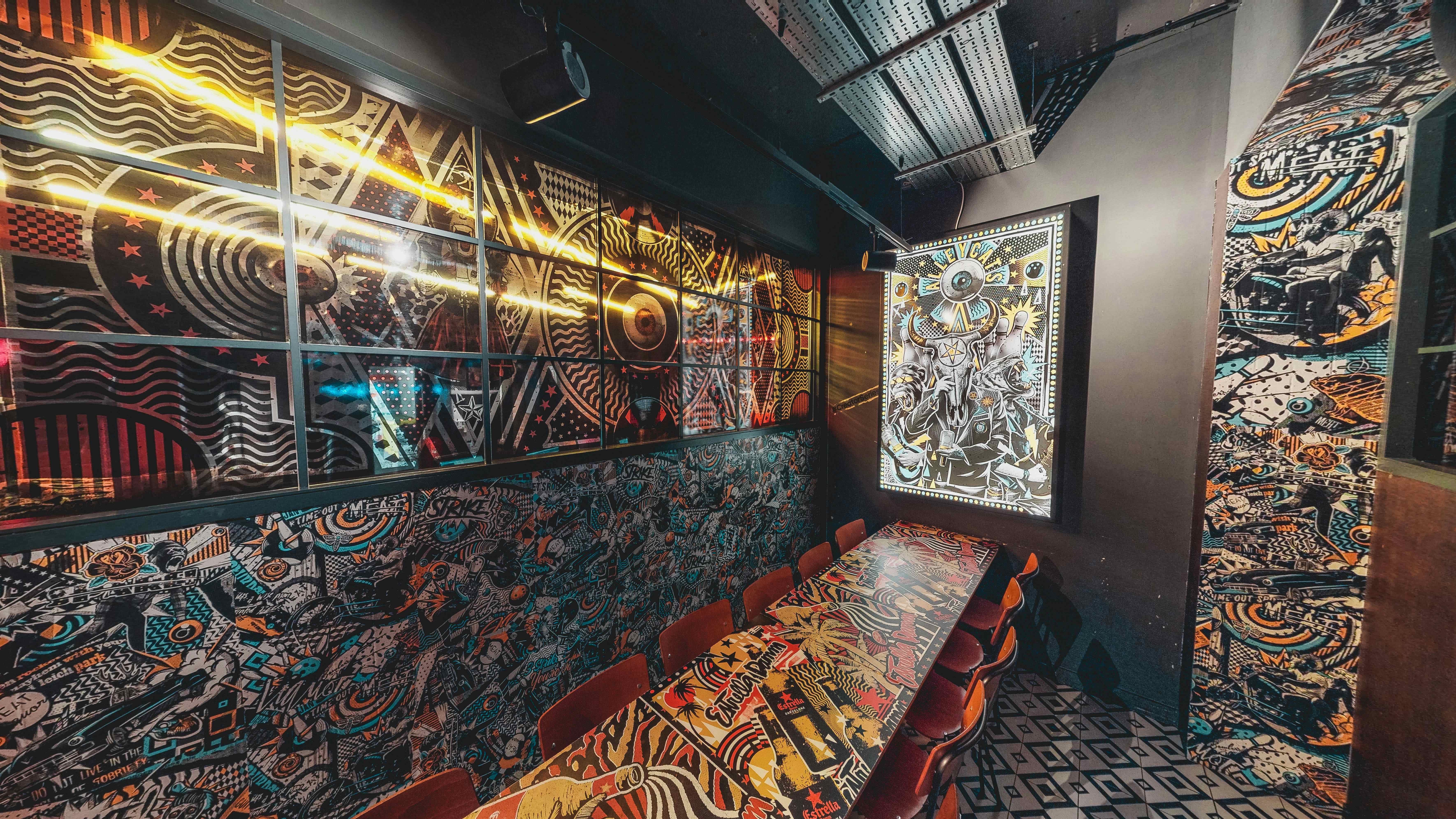 MAIN LANES - East and West Wings 7