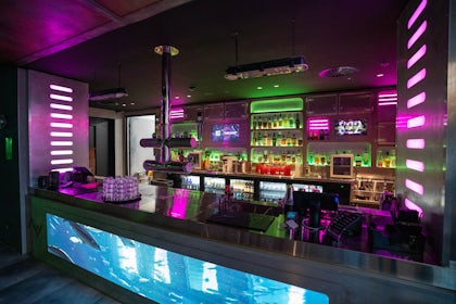 2315 Bar 2