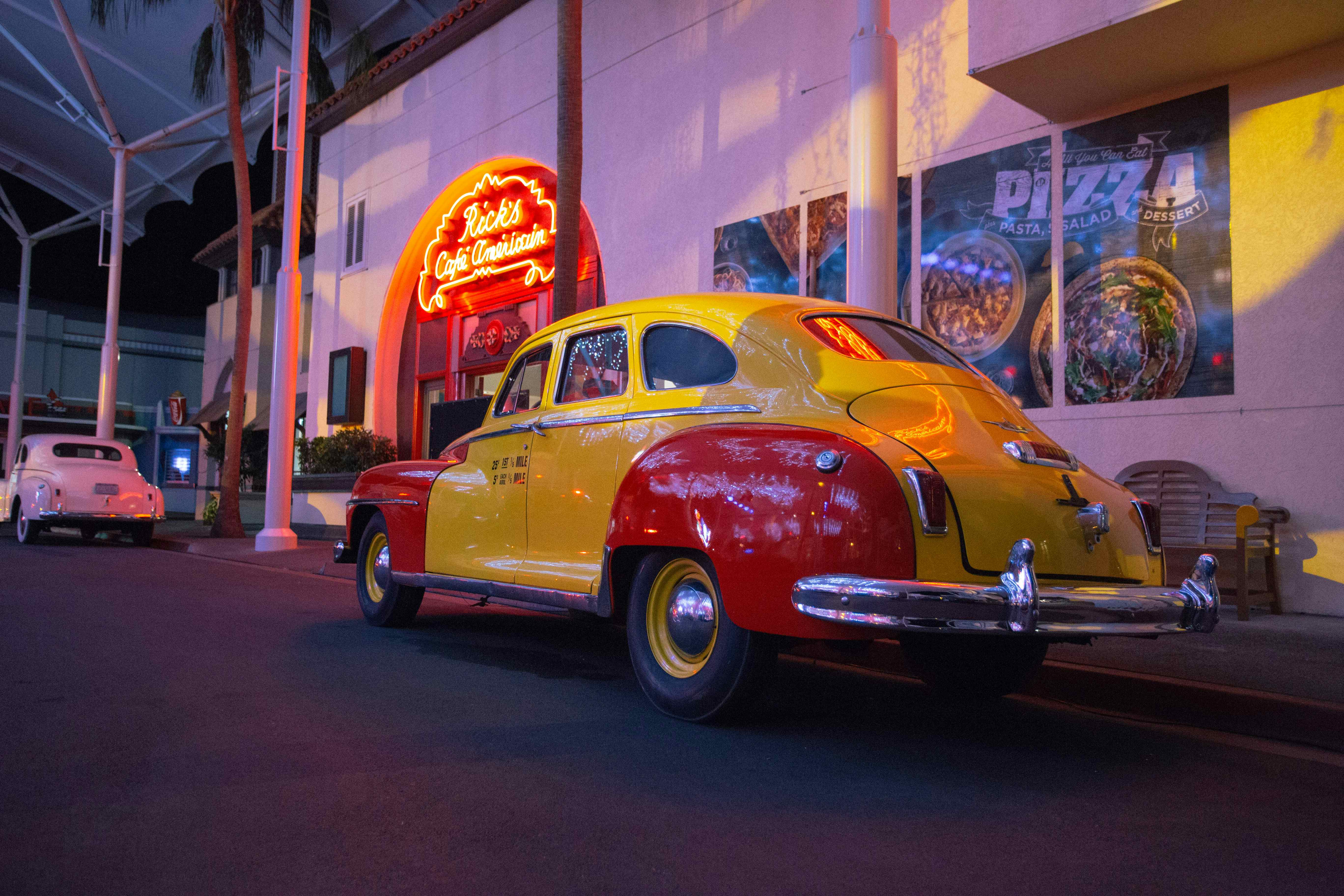 Ricks Cafe Americain 4