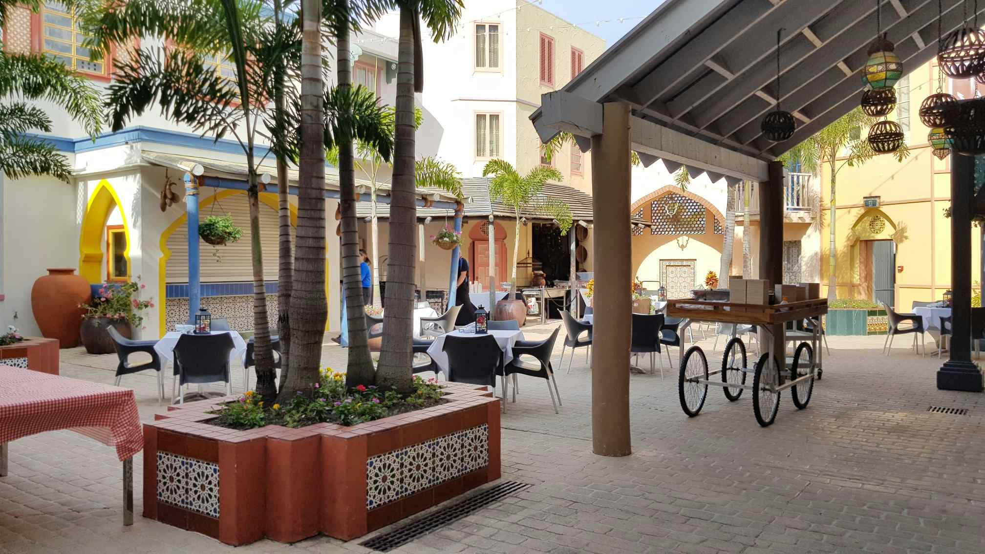 Ricks Cafe Americain 3