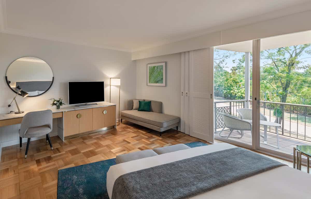 Garden Lounge Trio 3