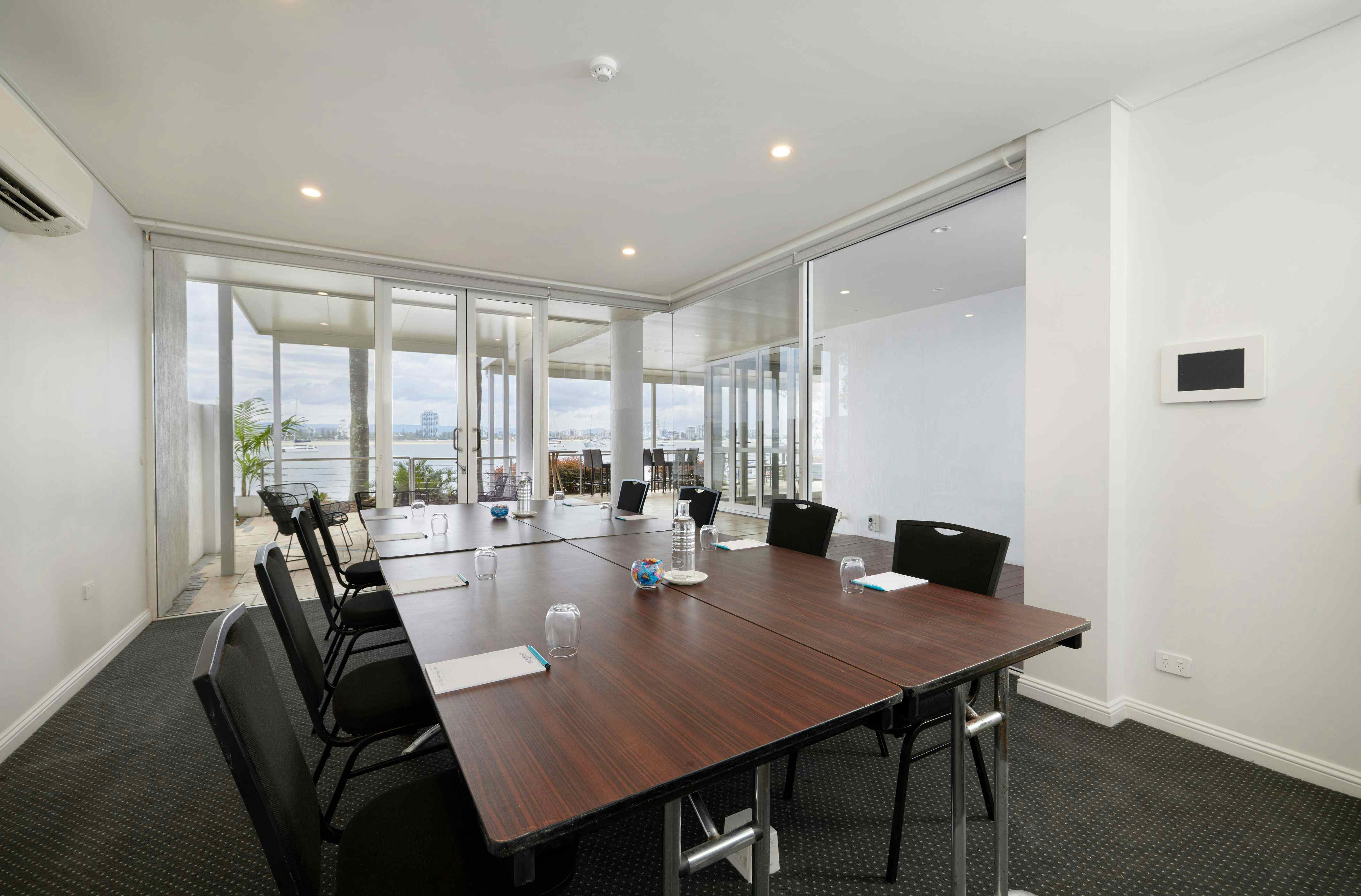 Broadwater Boardroom 